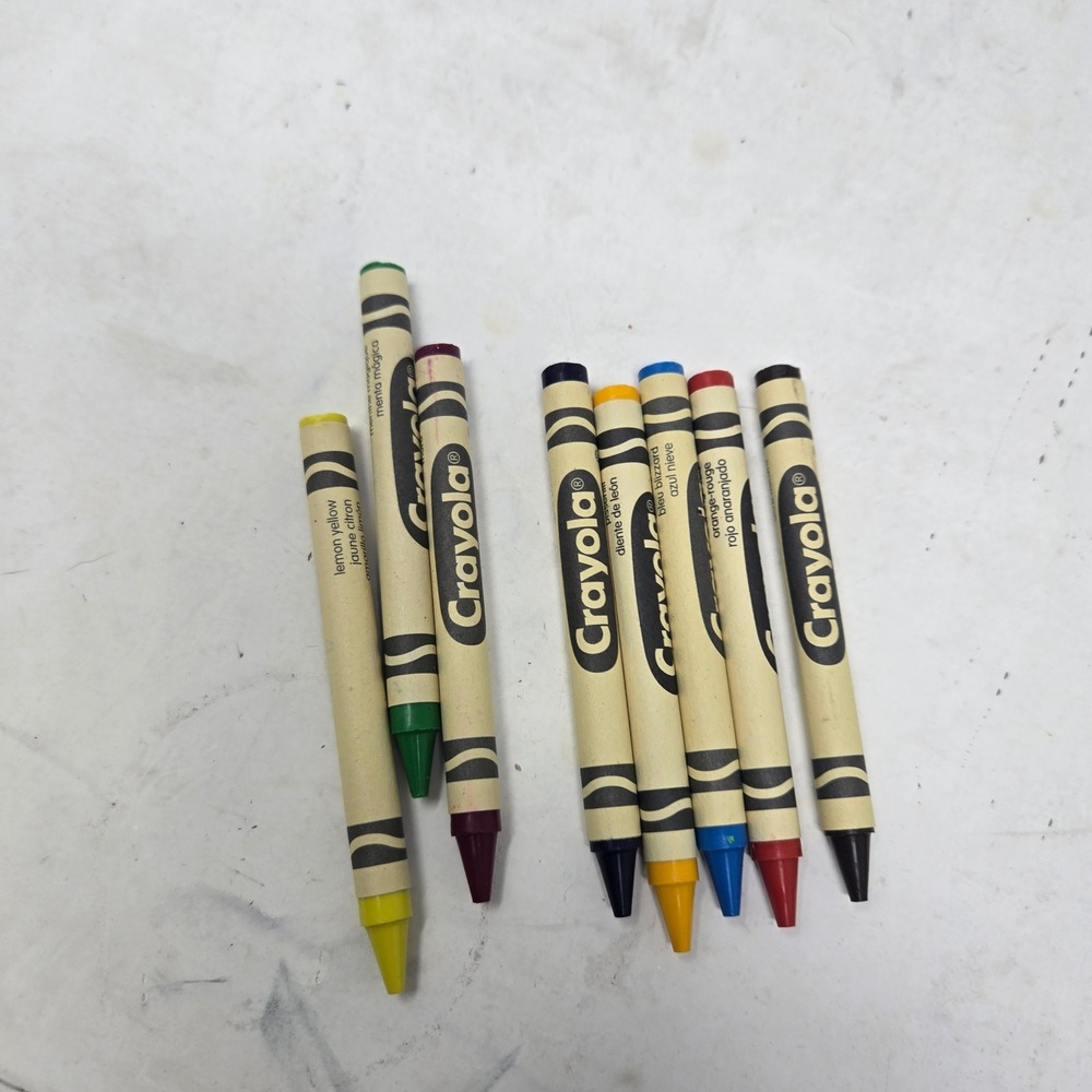 Crayola Limited Edition 8 Retired Colors Crayon Set Dandelion Blizzard Blue 2025 - Picture 3 of 3